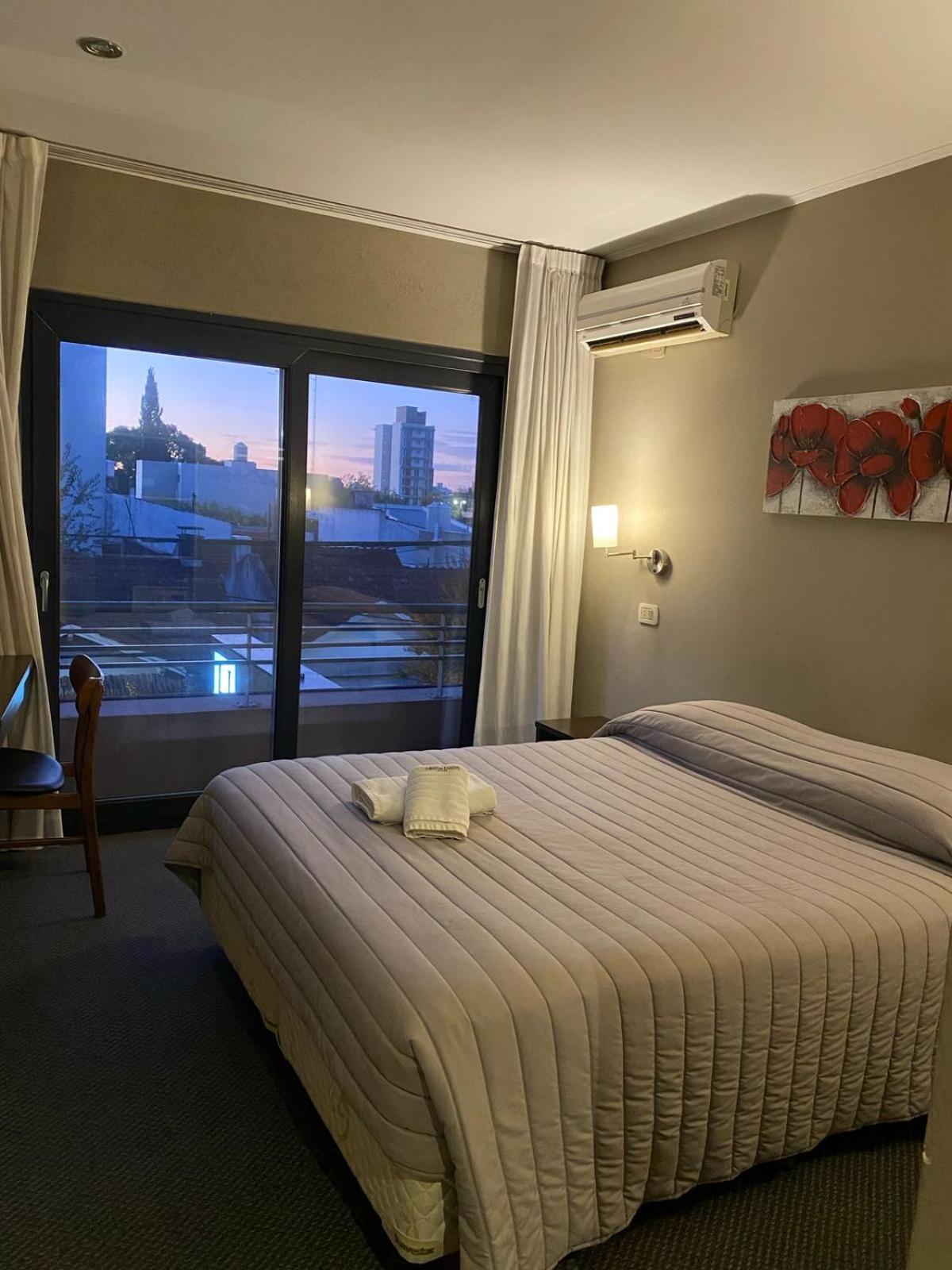 Hotel Aires De Tandil Quarto foto